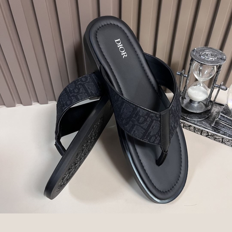 ch**an D*or slippers